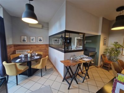 vente restaurant sud Ardèche très cosy géré en couple avec logement