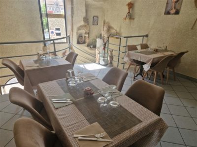 Vends restaurant plein de charme Drôme géré à deux